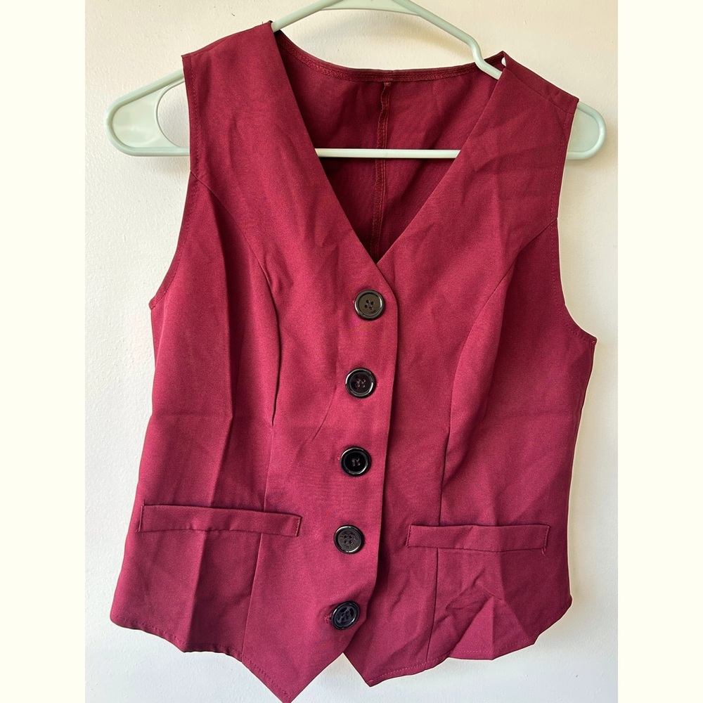 3/$15🍓 Vintage style waistcoat
